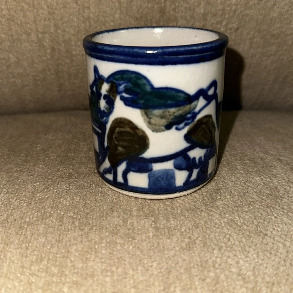 DEBBIE DEAN Small Handmade Signed Folk Art Blue/White Pottery Mini Mug 2.5”